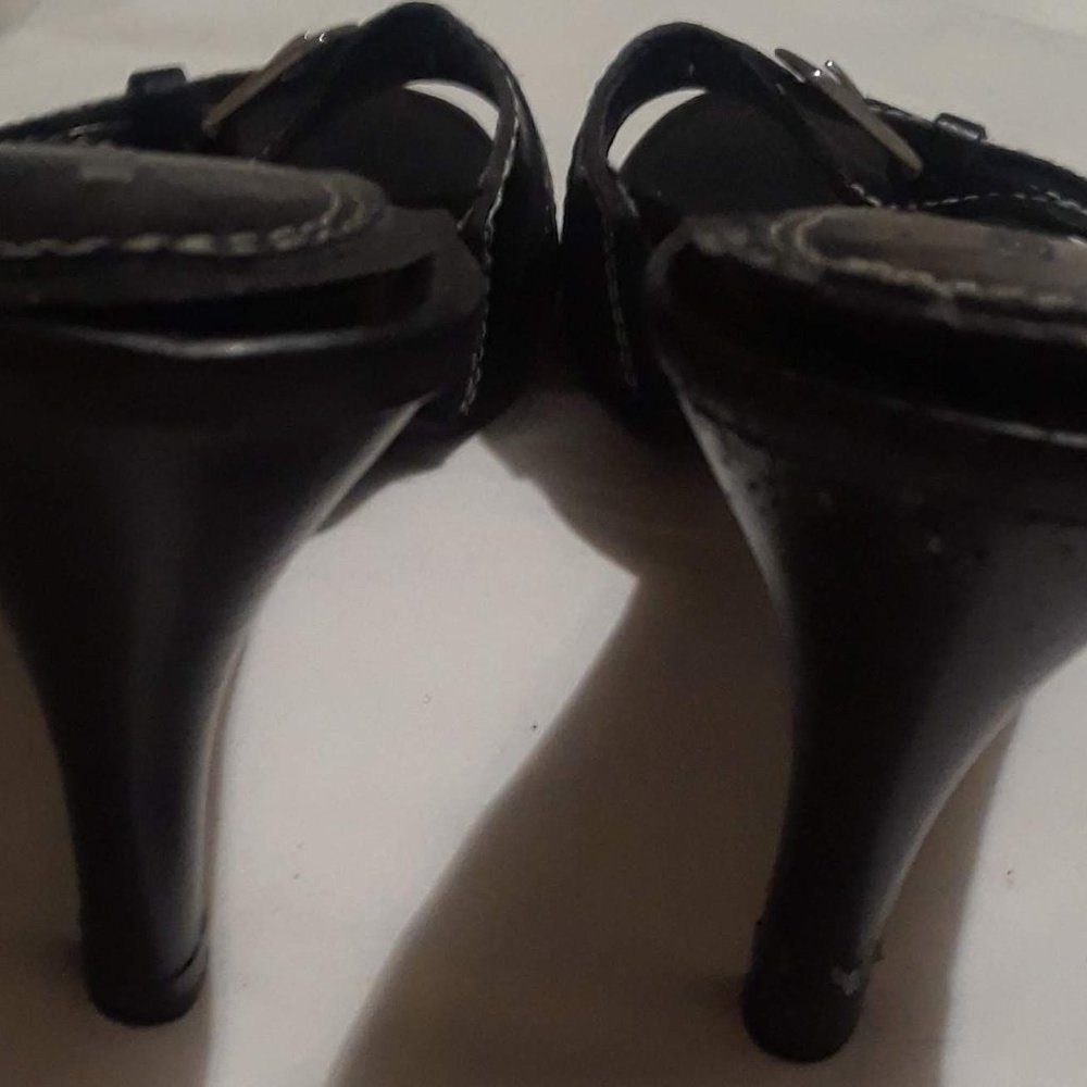 Merona Black Leather Buckle Slide Sandals 5" heel size 7 1/2 - Picture 2 of 4